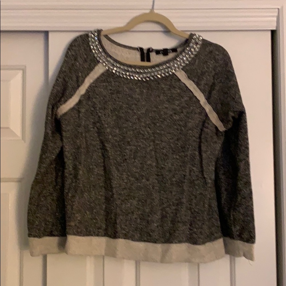 Sweater With Sparkly collar